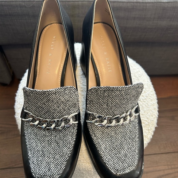 Preppy Classic Tweed Pumps/Loafers Black Faux Leather Exterior, Block Heel - Picture 6 of 8